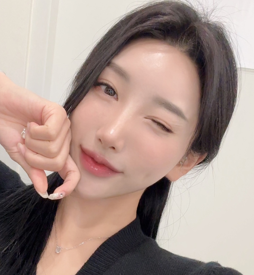 바이브 유영문 원장님께 수술 만족합니당